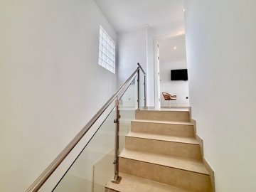 49181contemporary23bedroomvillawithprivatepoo