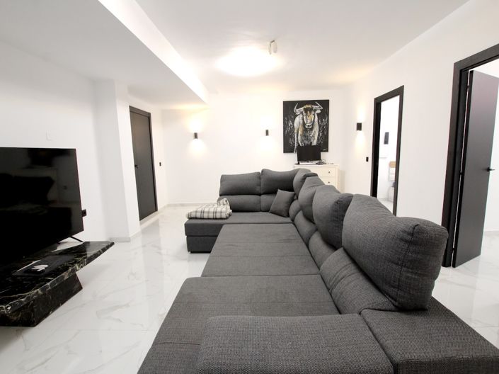 Image No.28-6 Bed Villa for sale