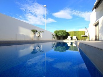 49186stylishandcontemporary2bedroombungalowwi