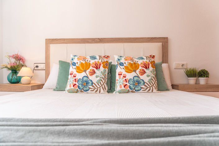 Image No.26-2 Bed Townhouse for sale