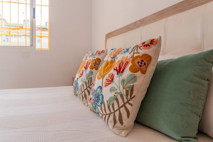 Image No.27-2 Bed Townhouse for sale