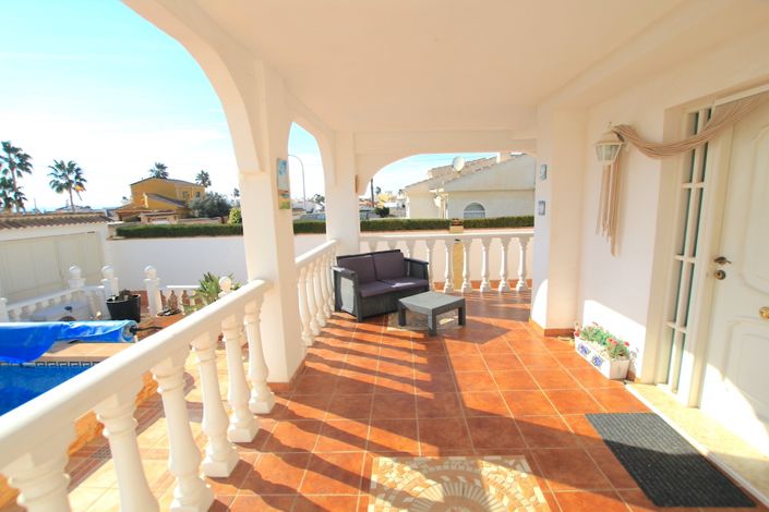 Image No.11-4 Bed Villa for sale