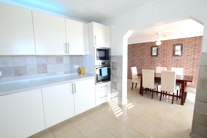 Image No.18-4 Bed Villa for sale