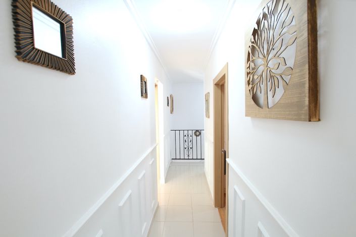 Image No.28-4 Bed Villa for sale