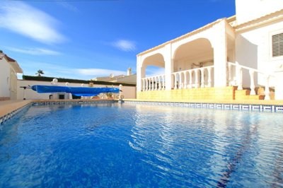 49196expansive4bedroomvillawithaprivatepoolan