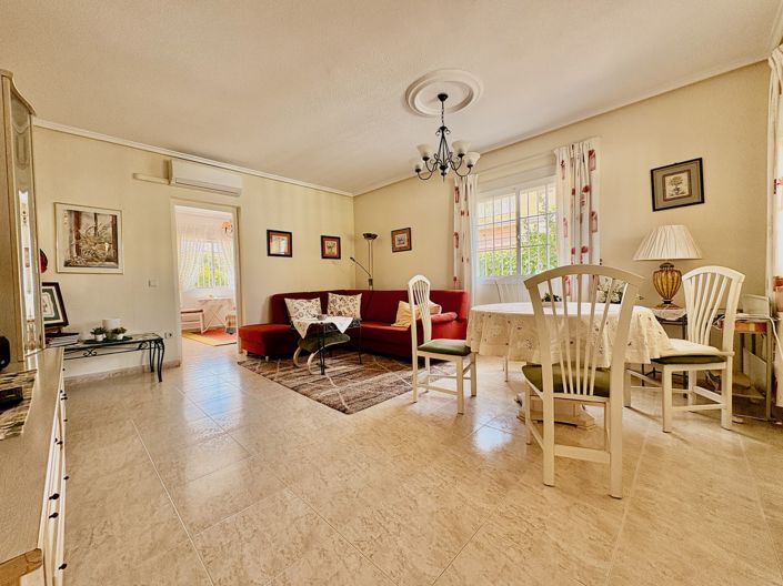 Image No.4-3 Bed Townhouse for sale