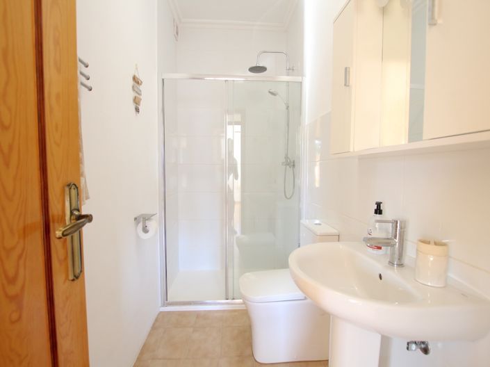 Image No.28-2 Bed Apartment for sale