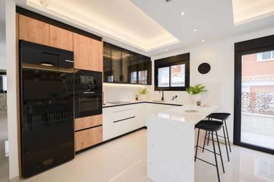 49215stunningdetachedhomewith3beds2bathsinciu