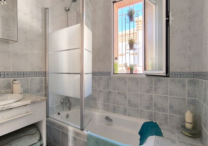 Image No.18-3 Bed Villa for sale