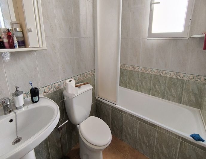 Image No.15-3 Bed Townhouse for sale