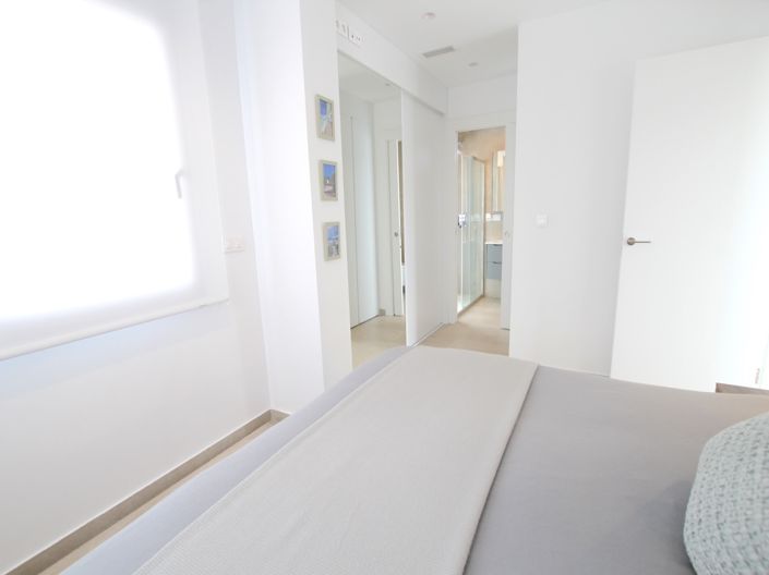 Image No.27-3 Bed Villa for sale