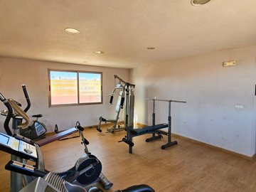 49222affordable2bedroomsecondfloorapartmentin