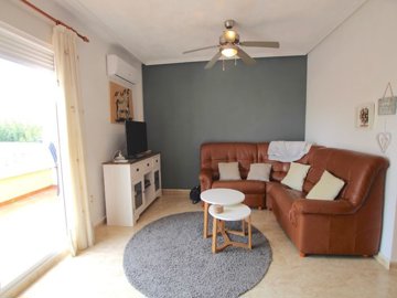 49229charming2bedroomapartmentwithaprivateroo