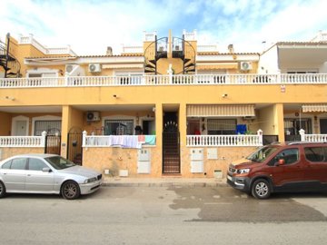49229charming2bedroomapartmentwithaprivateroo