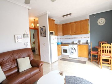 49229charming2bedroomapartmentwithaprivateroo