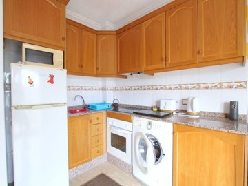 49229charming2bedroomapartmentwithaprivateroo