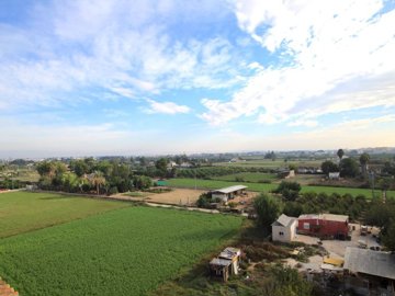 49231roomy2bedroomaticoapartmentinavillageset