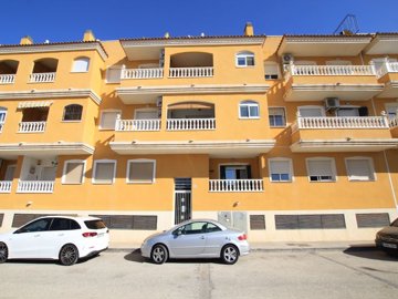 49231roomy2bedroomaticoapartmentinavillageset