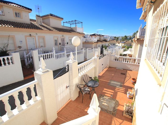 Image No.11-2 Bed Townhouse for sale