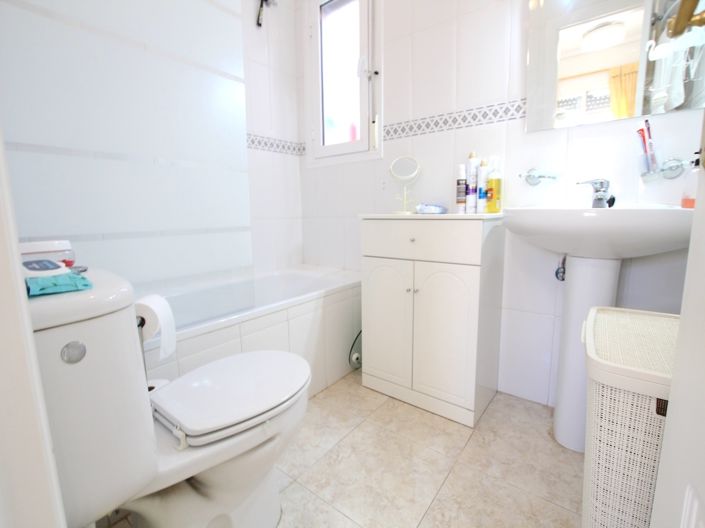 Image No.19-2 Bed Townhouse for sale