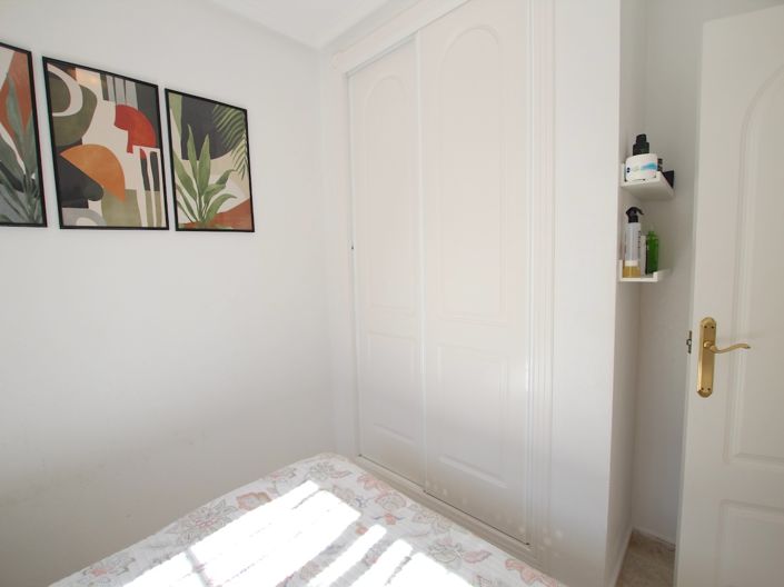 Image No.21-2 Bed Townhouse for sale