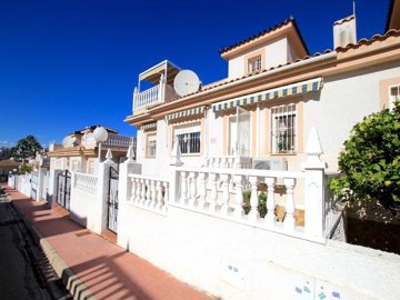 49232charming2bedroomsouthfacingbungalowwithm