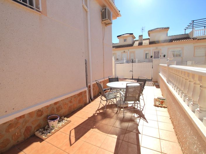 Image No.9-2 Bed Townhouse for sale