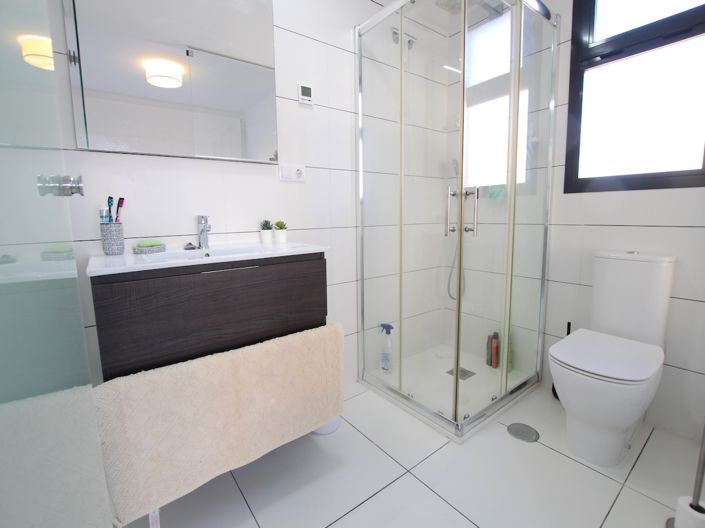 Image No.21-2 Bed Apartment for sale