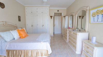 49237desirablevillawith5beds4bathsinciudadque