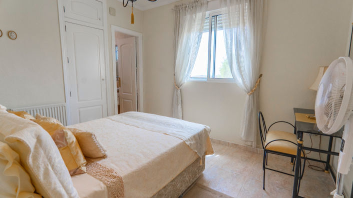 Image No.27-5 Bed Villa for sale