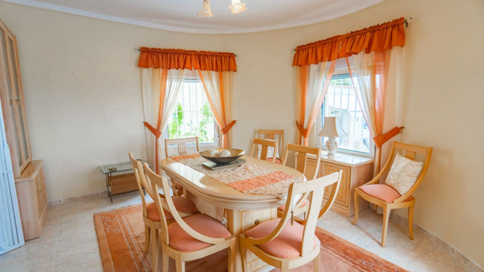 Image No.6-5 Bed Villa for sale