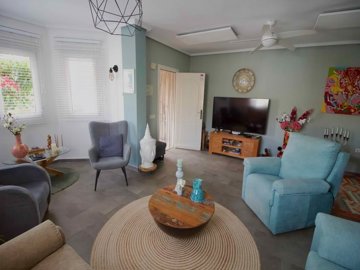 49240roomy23bedsemidetachedvillaindonapepa271