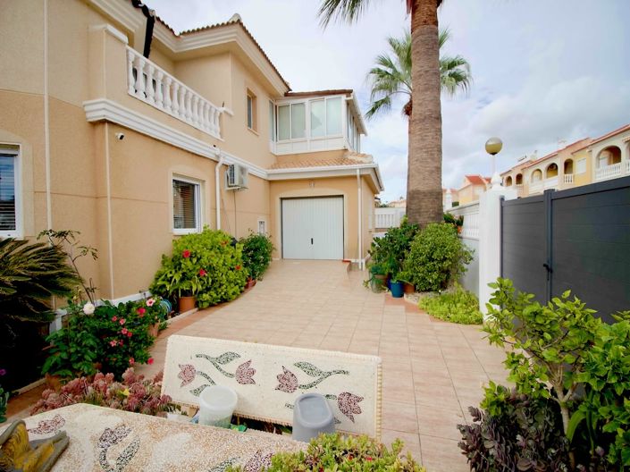 Image No.6-2 Bed Villa for sale