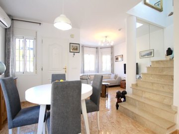 49241beautifullypresentedthreebedroomdetached