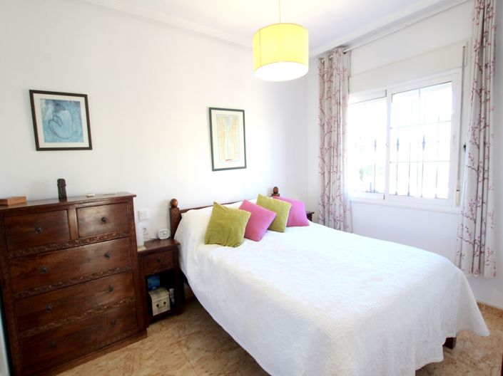 Image No.27-3 Bed Villa for sale