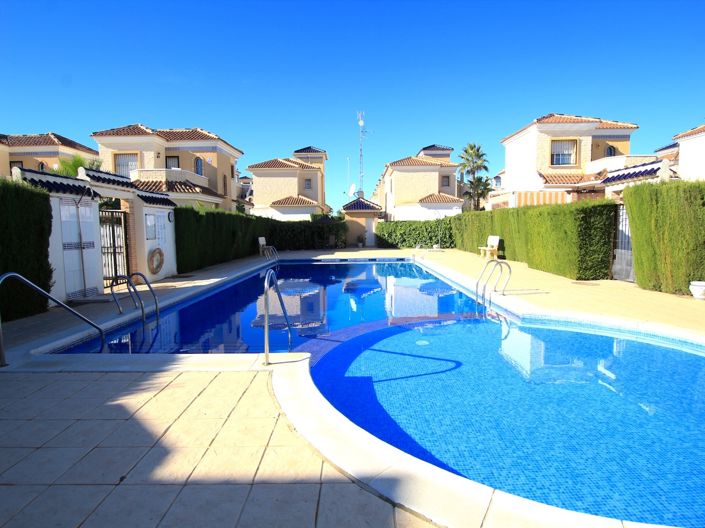 Image No.3-3 Bed Villa for sale