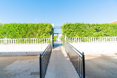 49242charmingtwobedroomquadstylepropertyinpla