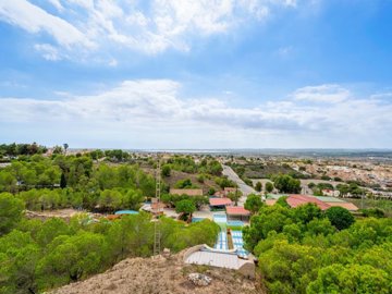 49250roomy2bedroomfamilyhomewithstunningvista