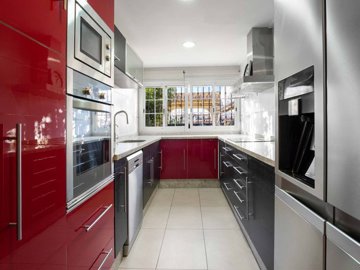 49248amazingfamilyhomewithprivatepoolinlasmim