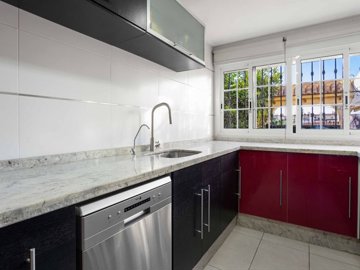 49248amazingfamilyhomewithprivatepoolinlasmim