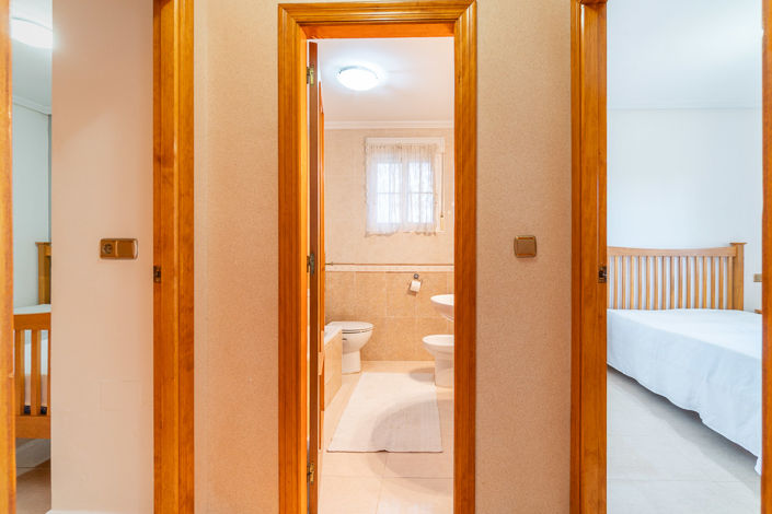 Image No.20-2 Bed Apartment for sale