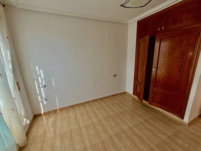 Image No.17-3 Bed Townhouse for sale