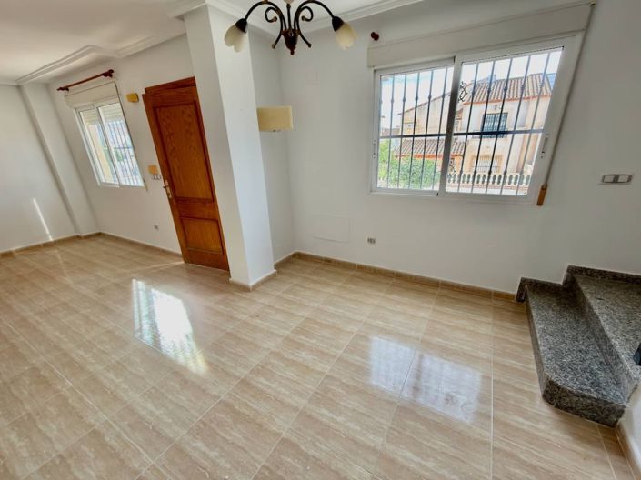 Image No.7-3 Bed Townhouse for sale