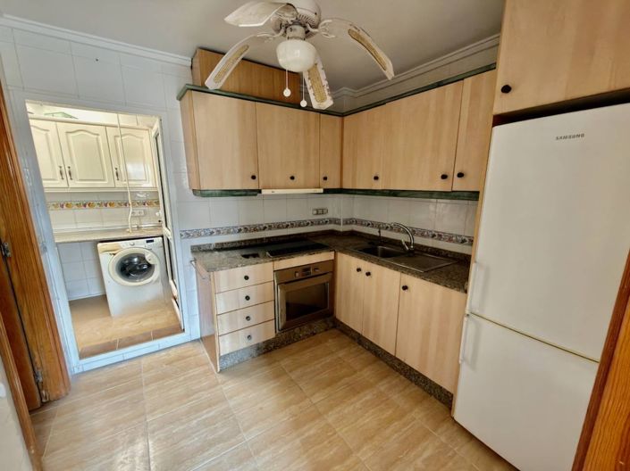 Image No.8-3 Bed Townhouse for sale