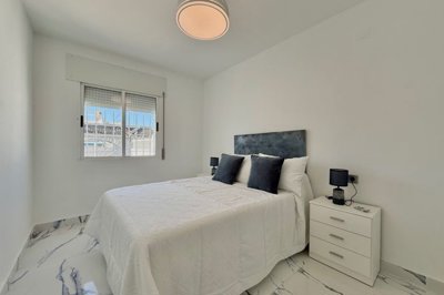 49259fullyrenovated2bedroomsemidetachedhomein