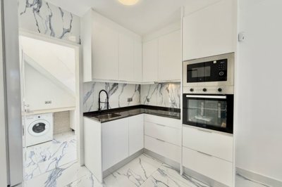 49259fullyrenovated2bedroomsemidetachedhomein