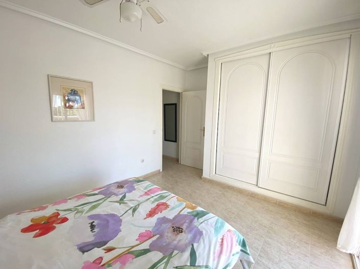 Image No.19-3 Bed Townhouse for sale