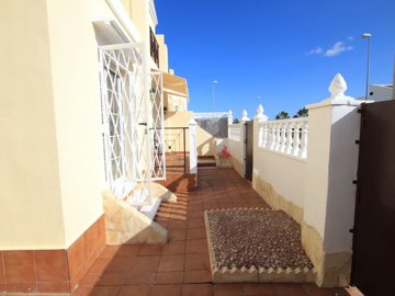 49263fabulous3bedsemidetachedpropertywithuseo