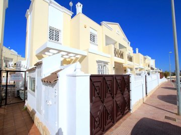 49263fabulous3bedsemidetachedpropertywithuseo