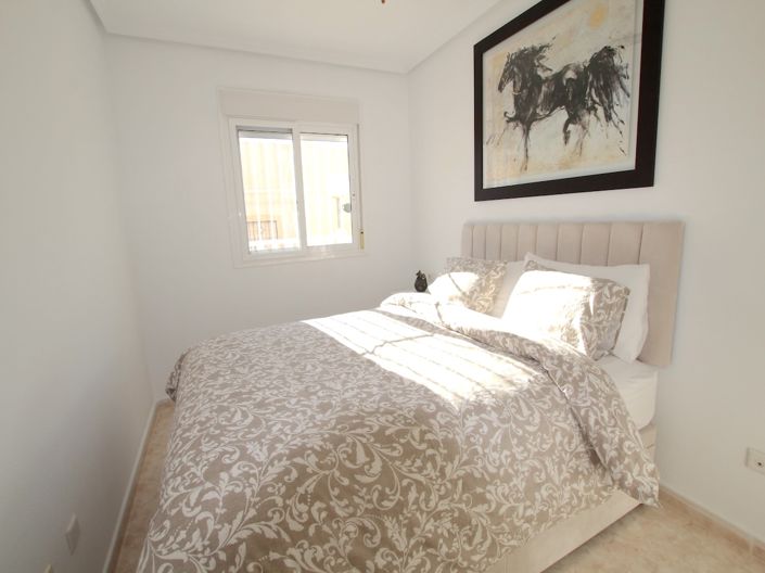 Image No.23-2 Bed Apartment for sale